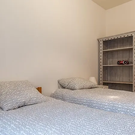 Hyper Centre 10 Pers Apartman *