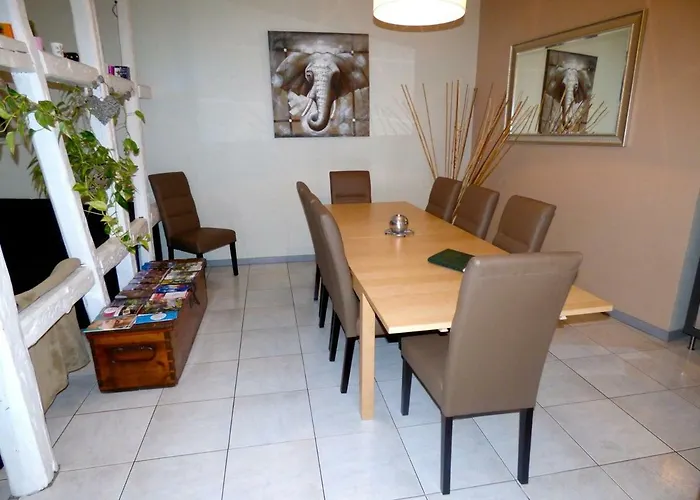 Hyper Centre 10 Pers 아파트 콜마